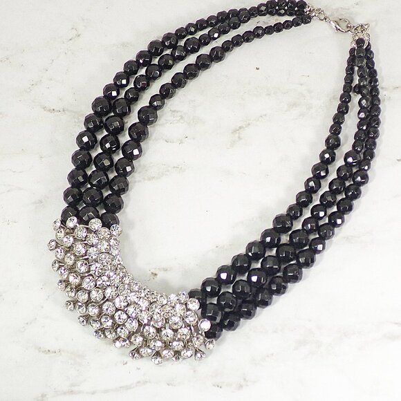 Large clear crystal statement necklace with 3 rows of black glass beads - Picture 2 of 8